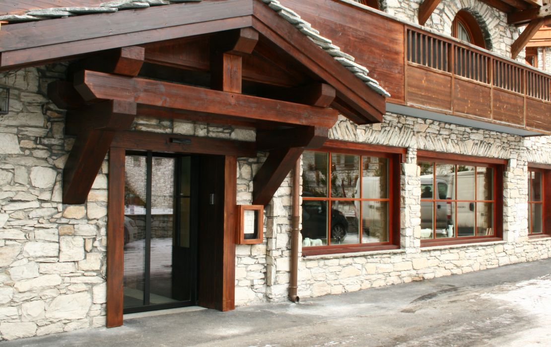 Porte automatique isolante, hôtel de station de ski
