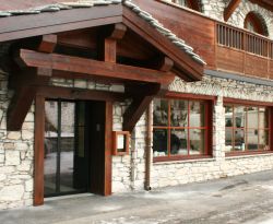 Porte automatique isolante, hôtel de station de ski