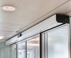 Mécanisme de type optima 100 pour porte automatique coulissante