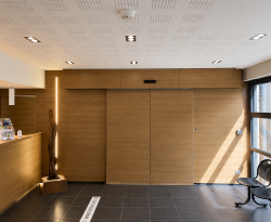 Porte automatique intérieure coulissante pour mairie