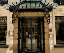 Porte automatique cintrée sur-mesure pour hôtel