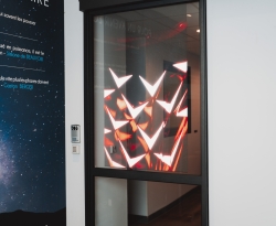 Porte automatique à écran LED communicante