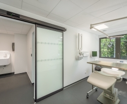Porte vitrée d'intérieur automatique pour maison médicalisée