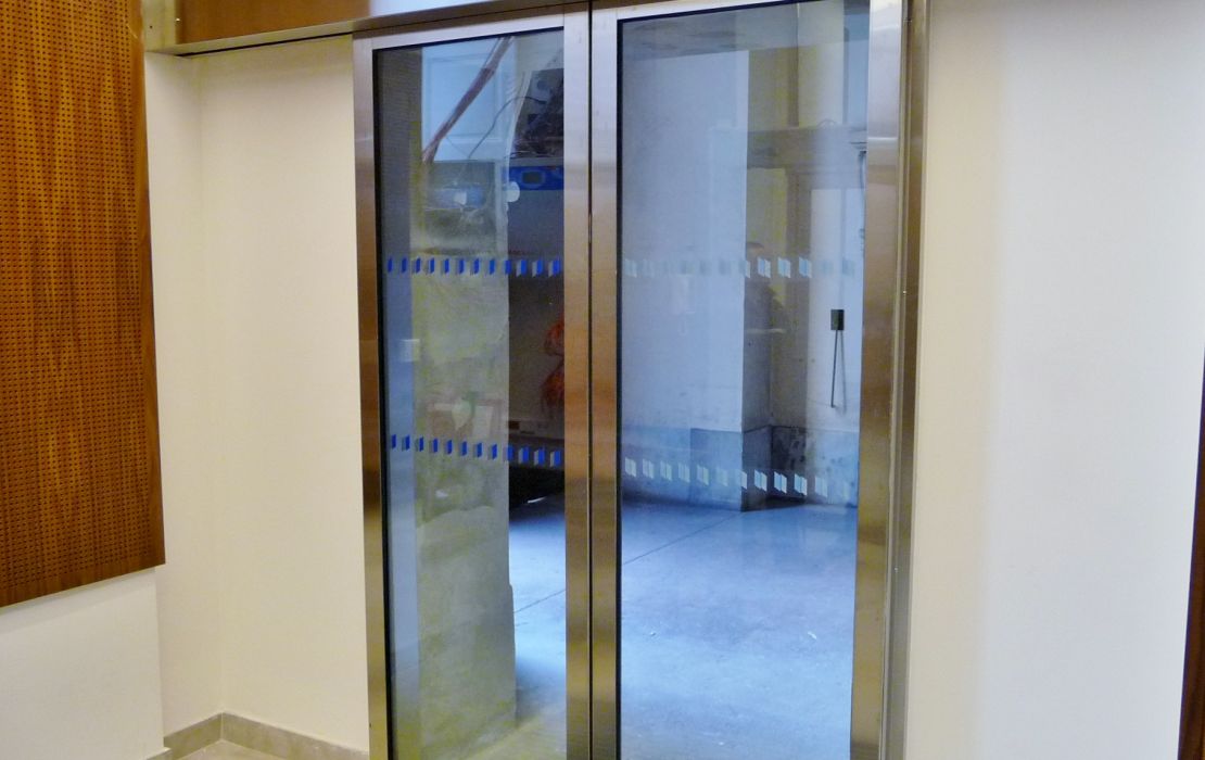 porte automatique coulissante pour bâtiment adminsitratif