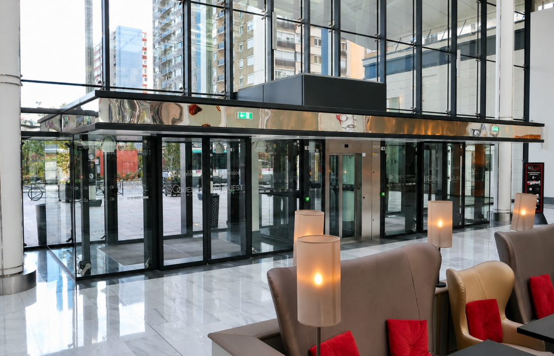 Porte automatique coulissante pour centre commercial