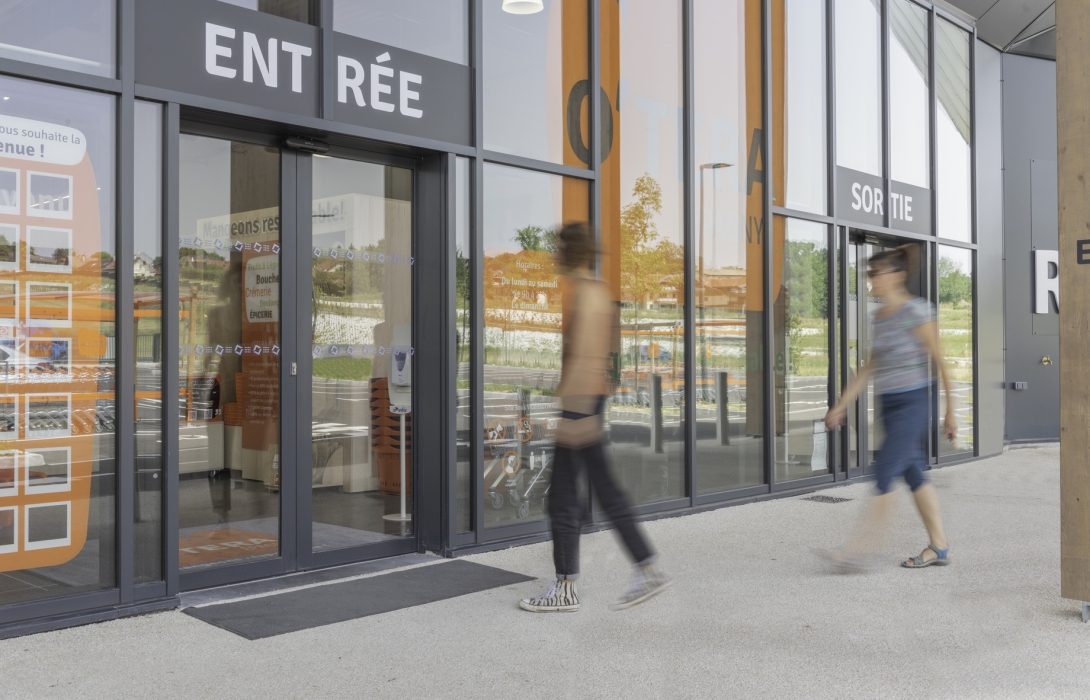 Porte automatique sécurisée pour magasin alimentaire