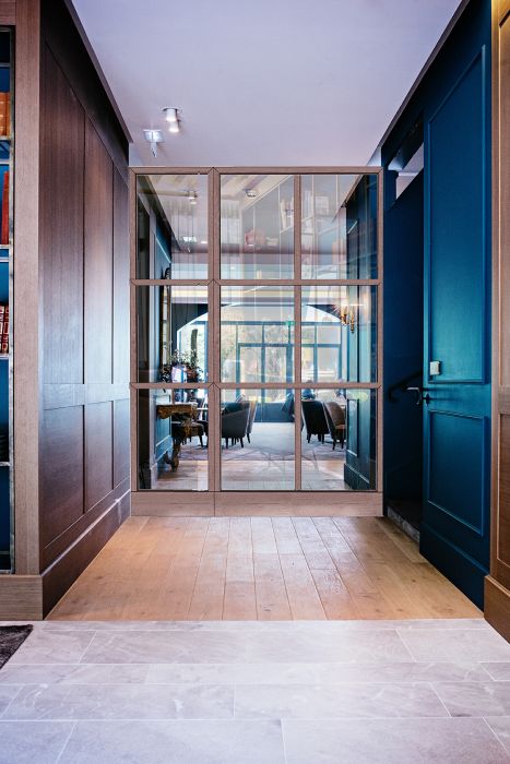 Porte automatique coulissante dans une auberge étoilée