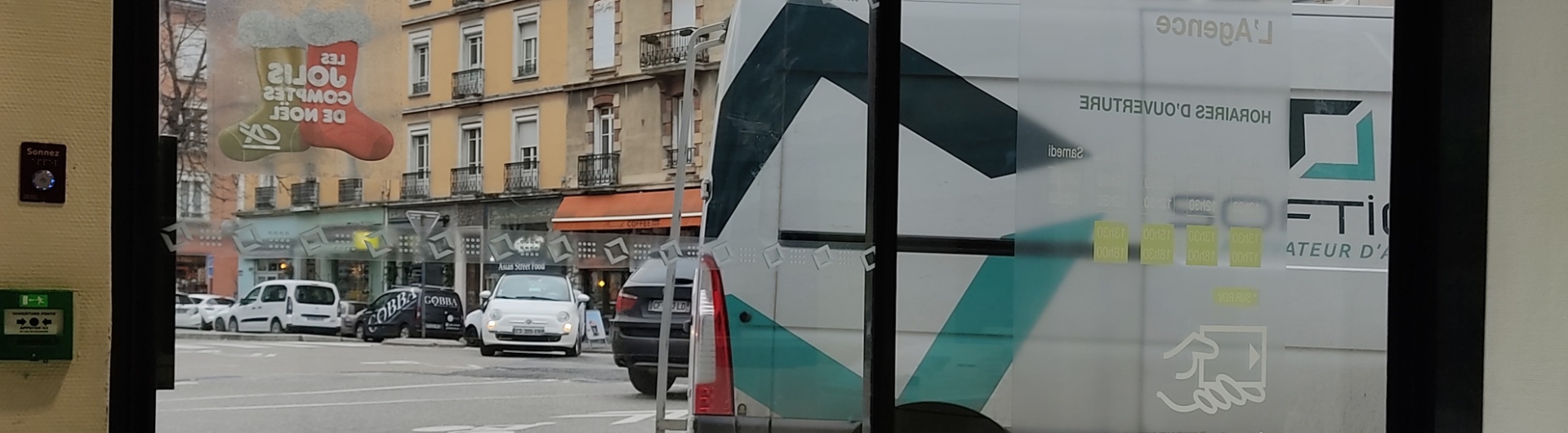 Portes automatiques pour établissements bancaires